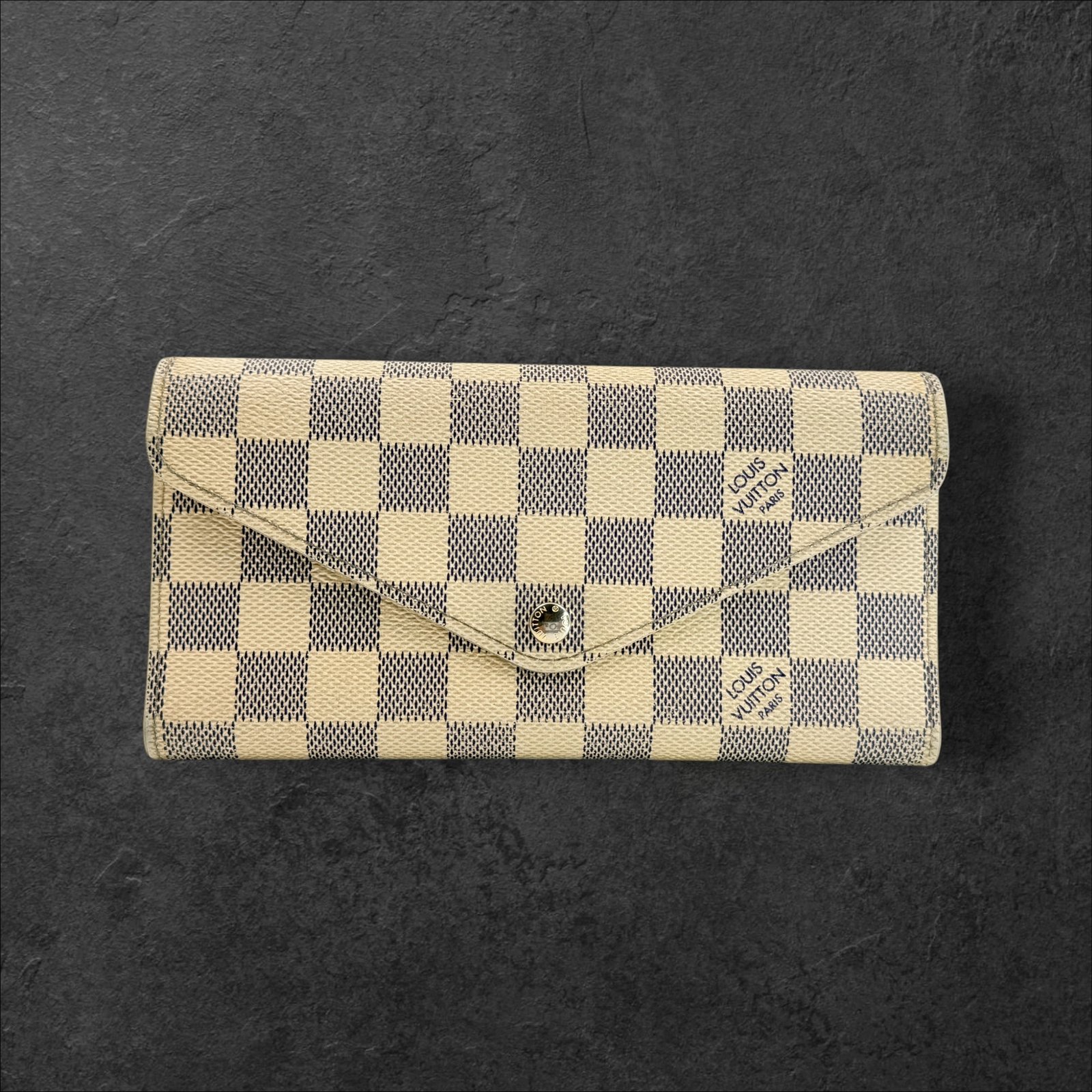 Louis Vuitton – Sarah Wallet оригинален дамски портфейл