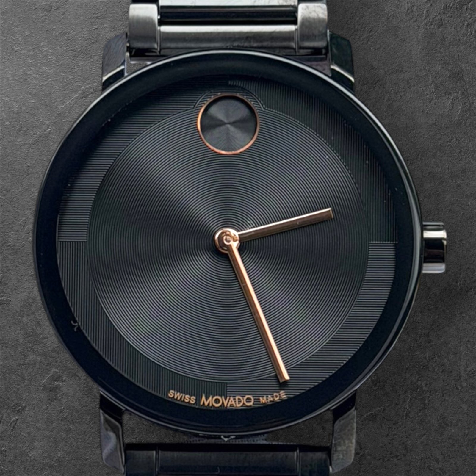 Movado BOLD Evolution – Черен PVD / Rose Gold (Чисто нов, пълен комплект)